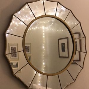Round wall mirror